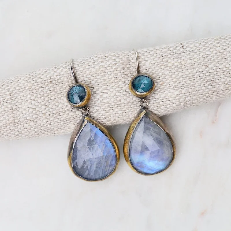 bridesmaid earrings for women-Moonstone Teardrop Crescent Rim Earrings