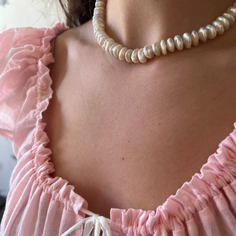 vintage-inspired necklaces for women-Pearl puka strand