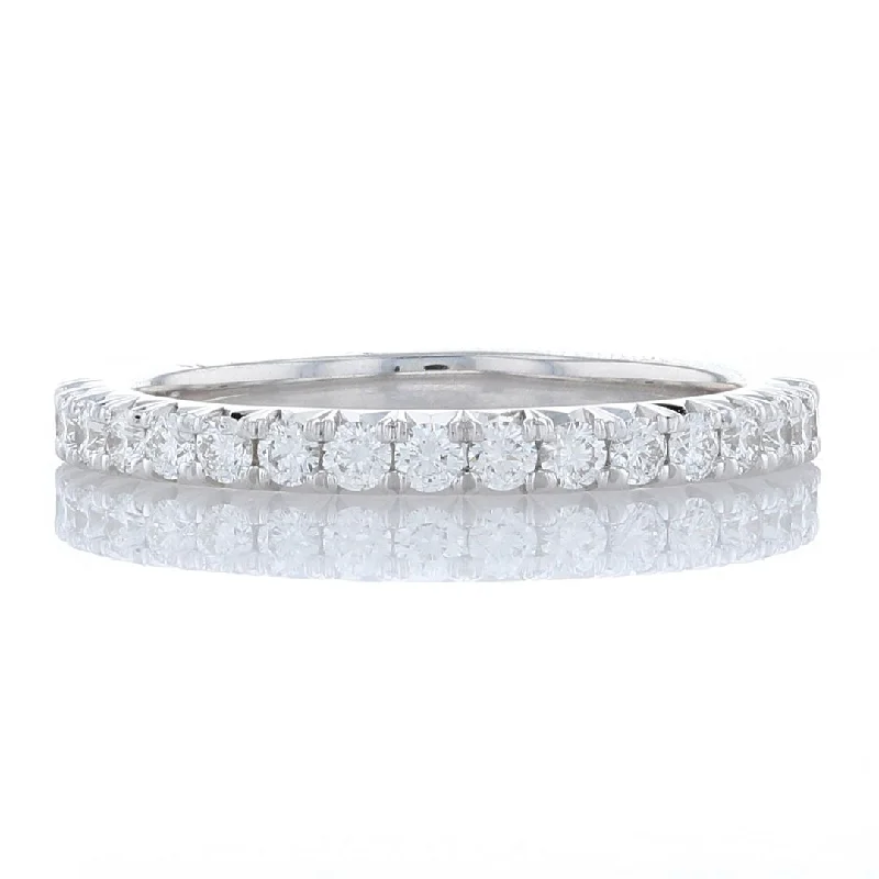 eco-friendly engagement rings for women-Round Brilliant Cut Diamond Straight Band